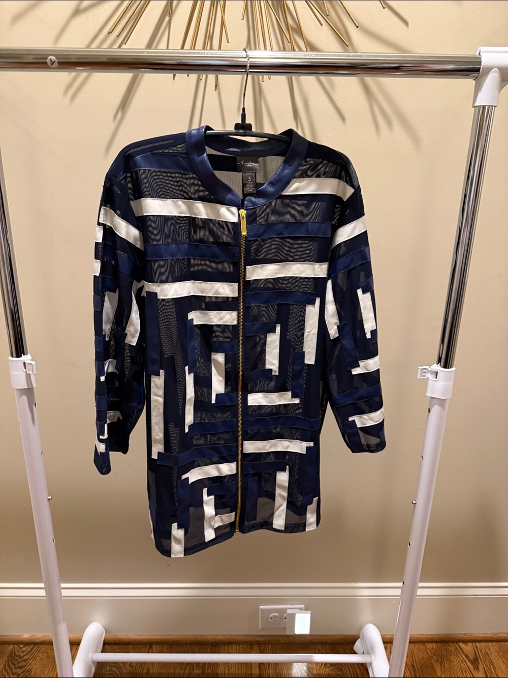 Chicos Geometric Navy & White Lightweight Jacket